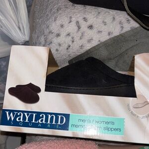 Black Womans Small Slippers